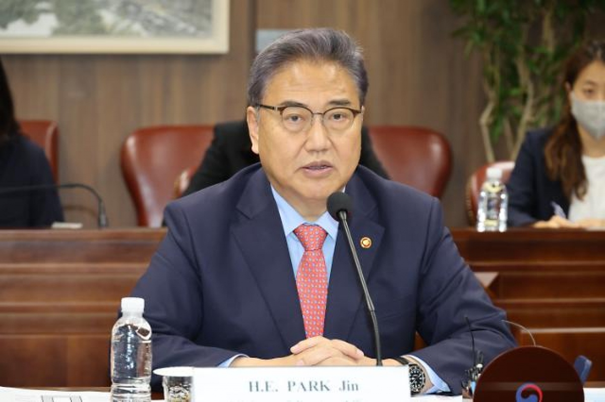 RoK Foreign Minister Park Jin visits Vietnam